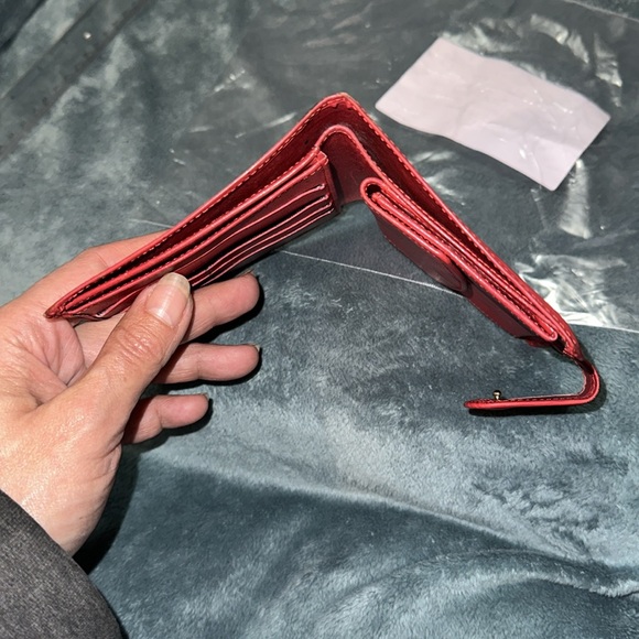 Louis Vuitton Red leather Epi wallet snap button π - Picture 12 of 13